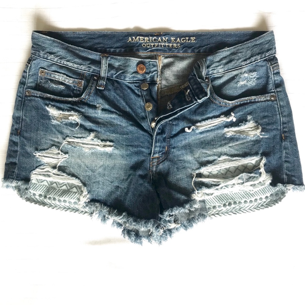 American Eagle • Size: 8 • Cutoff Shorts • Jeans